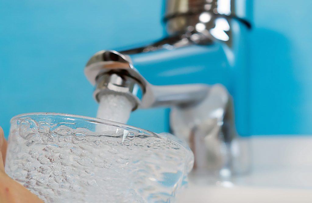 Trinkwasser, Marketing für wichtigstes Lebensmittel